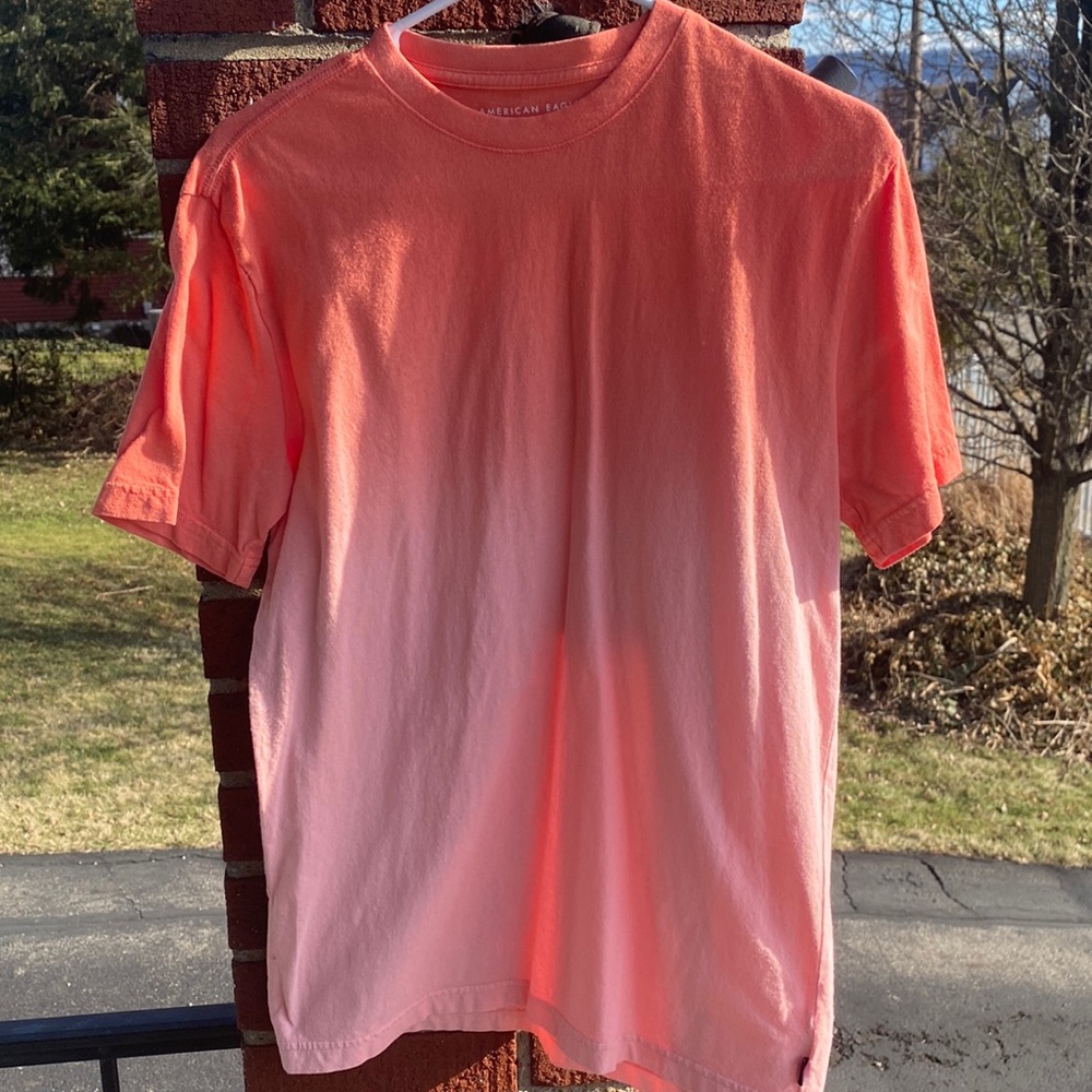american eagle orange and white faded t shirt